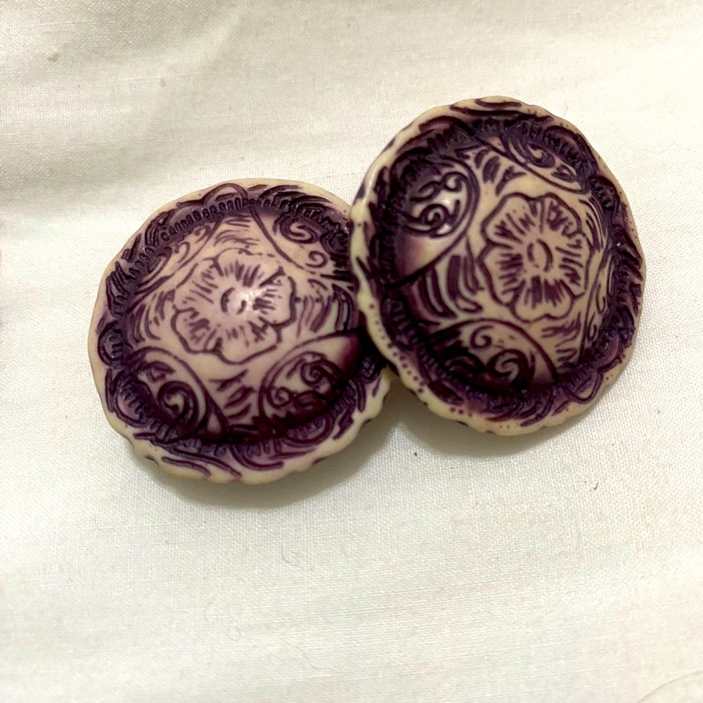 Vintage clip on earrings- purple flower design.
